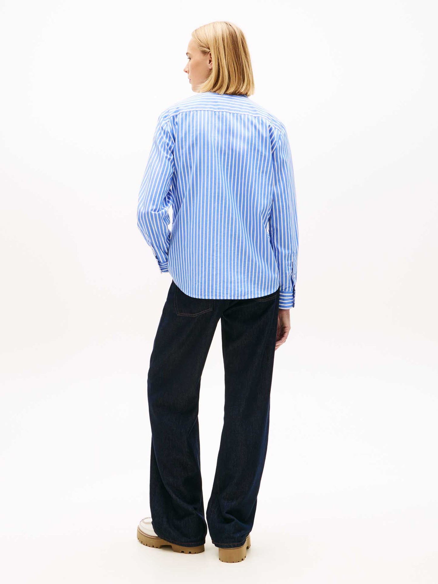 Camicia da donna Tommy Jeans a righe azzurro e bianco regular fit