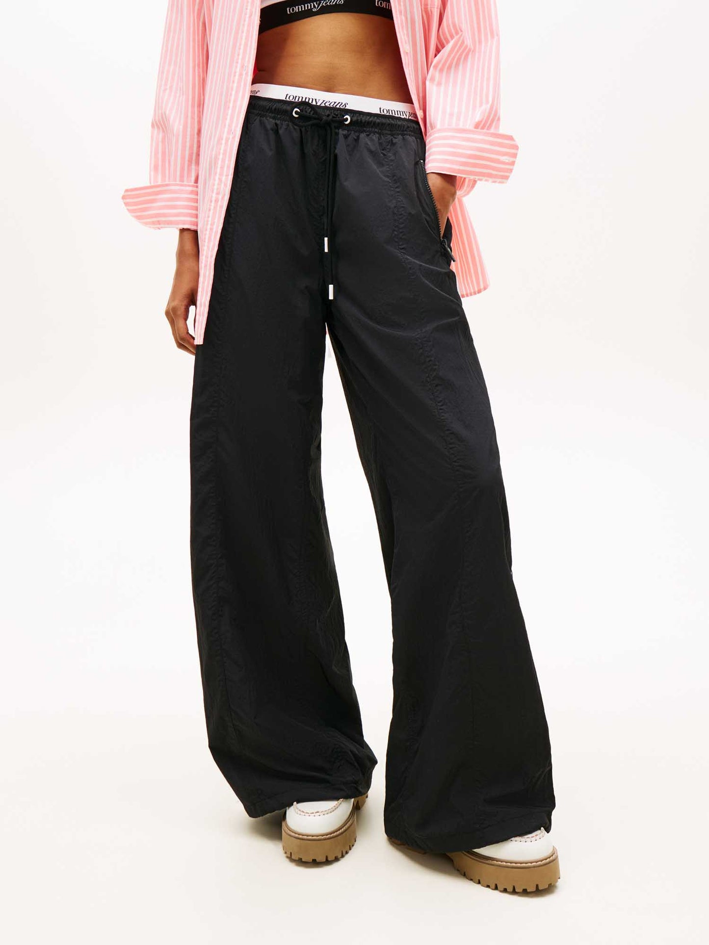 Jogger larghi neri Tommy Jeans con elastico logato da donna