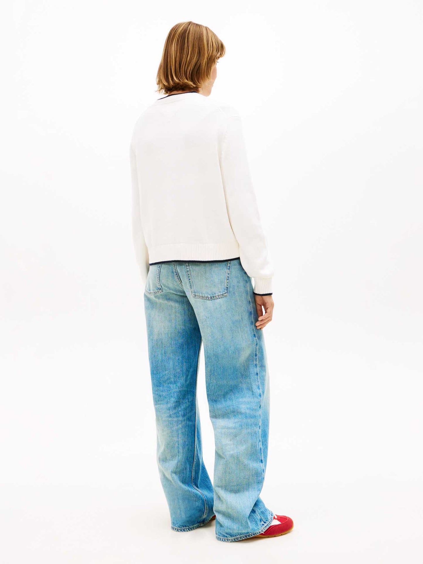 Tommy Jeans pullover da donna bianco con bandiera ricamata