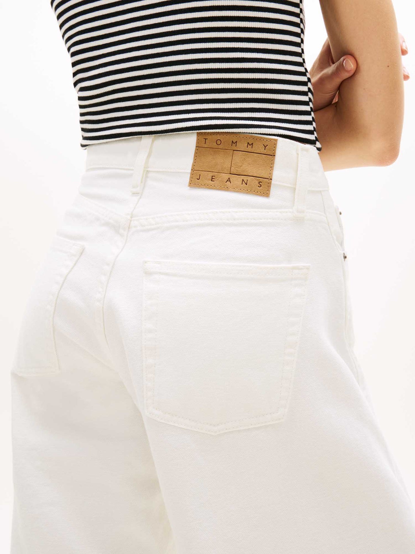 Jeans barrel fit donna in denim bianco Tommy Jeans