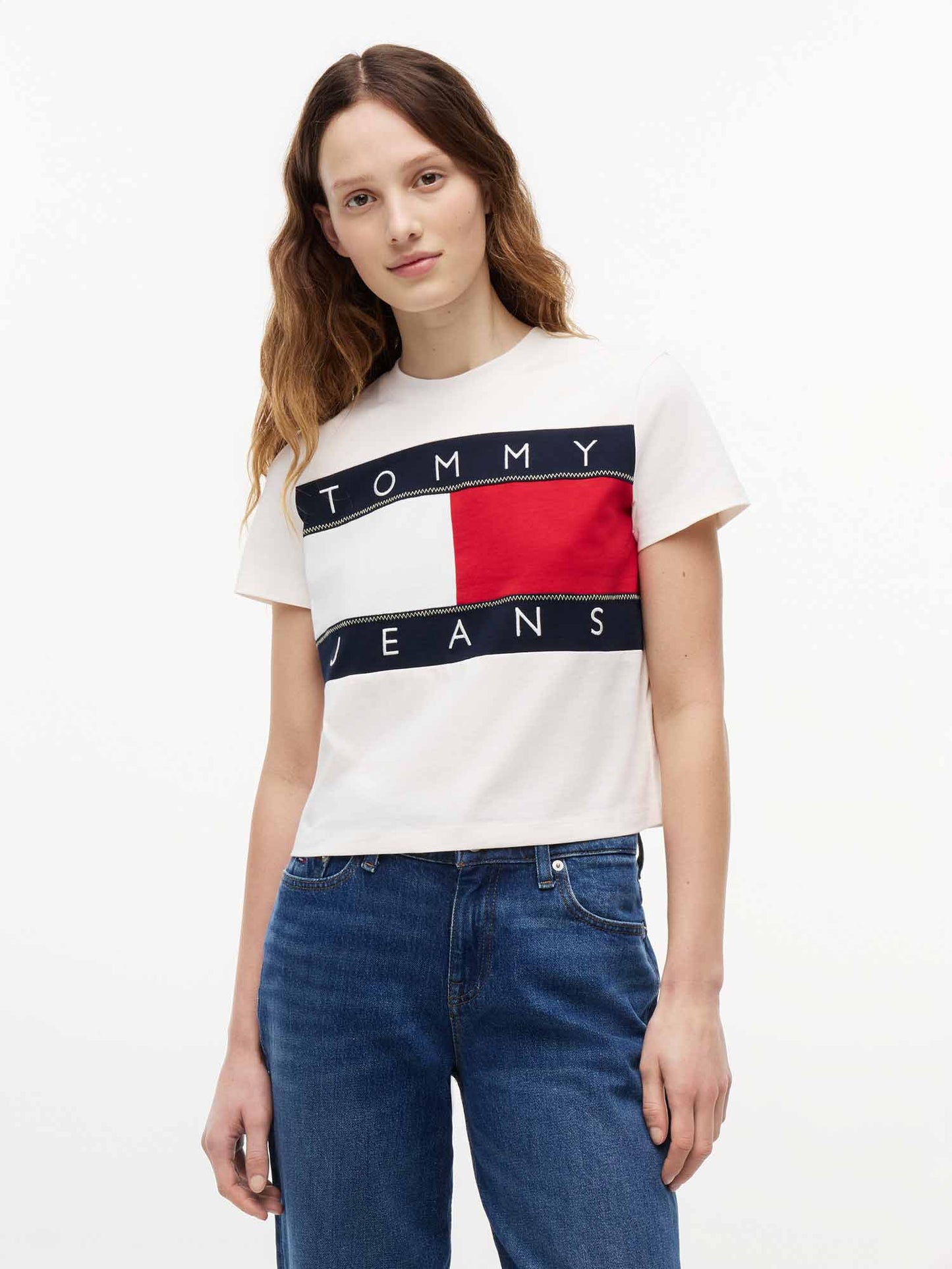 Tommy Hilfiger Tommy Jeans Flag Tee, t-shirt da donna bianca