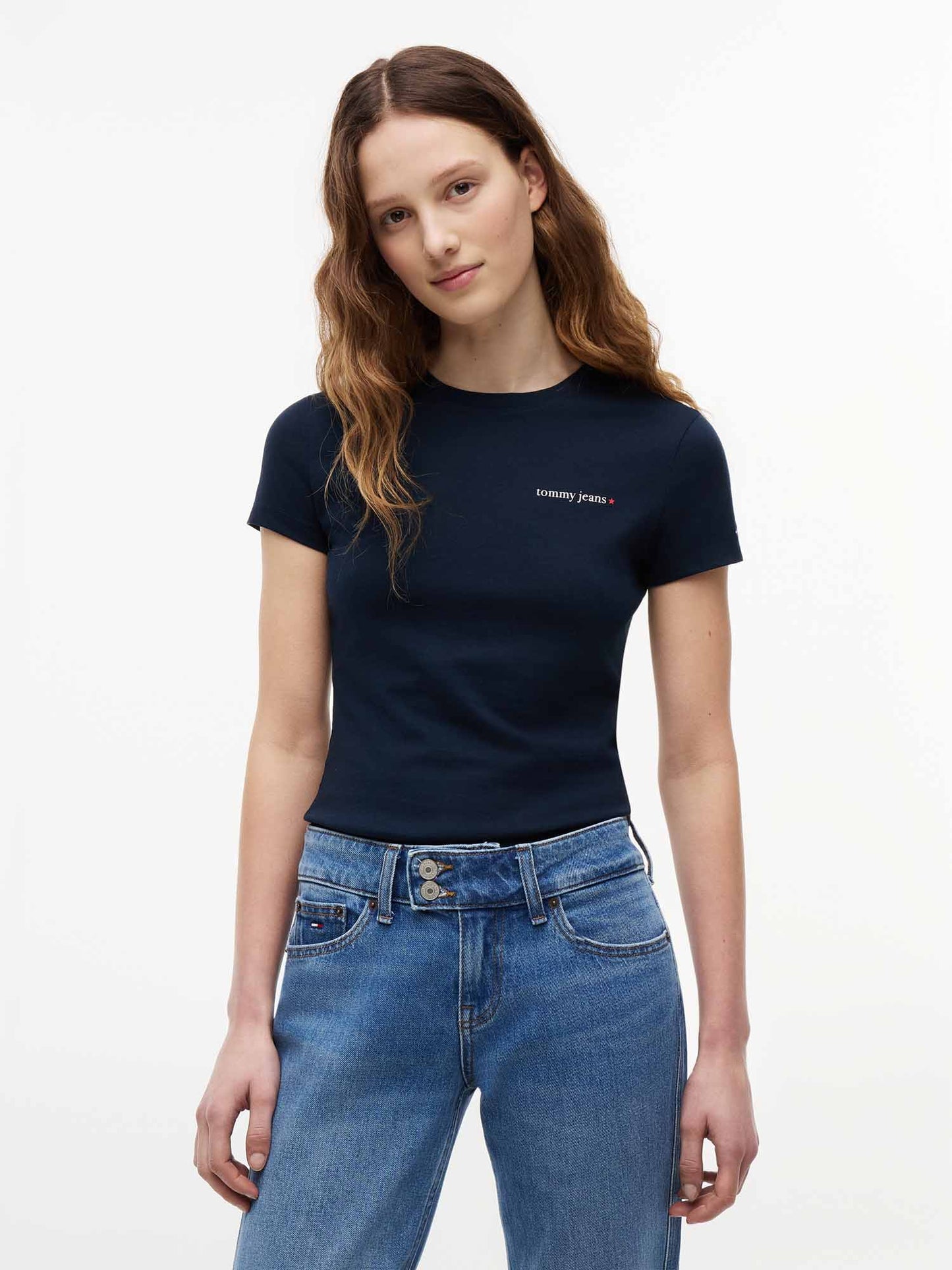 Tommy Hilfiger Tommy Jeans Essential, t-shirt maniche corte da donna nera