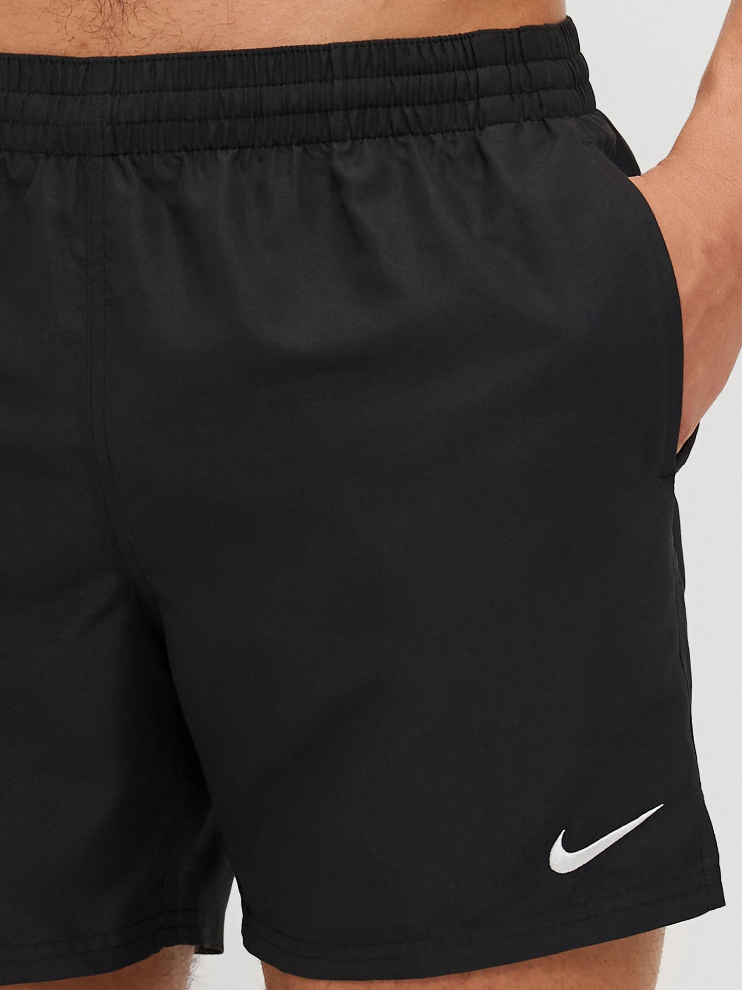 Costume boxer Nike da spiaggia uomo in nero sportivo