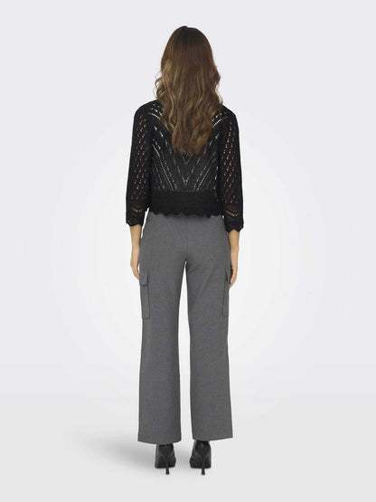 Cardigan cropped nero da donna Jacqueline de Yong, versatile e casual