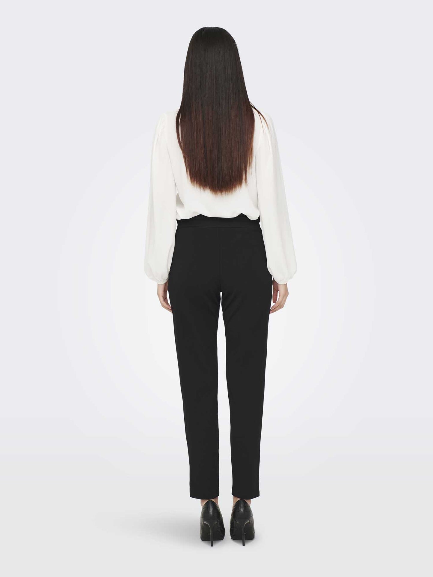 Pantaloni neri da donna Jacqueline de Yong dal taglio moderno e casual