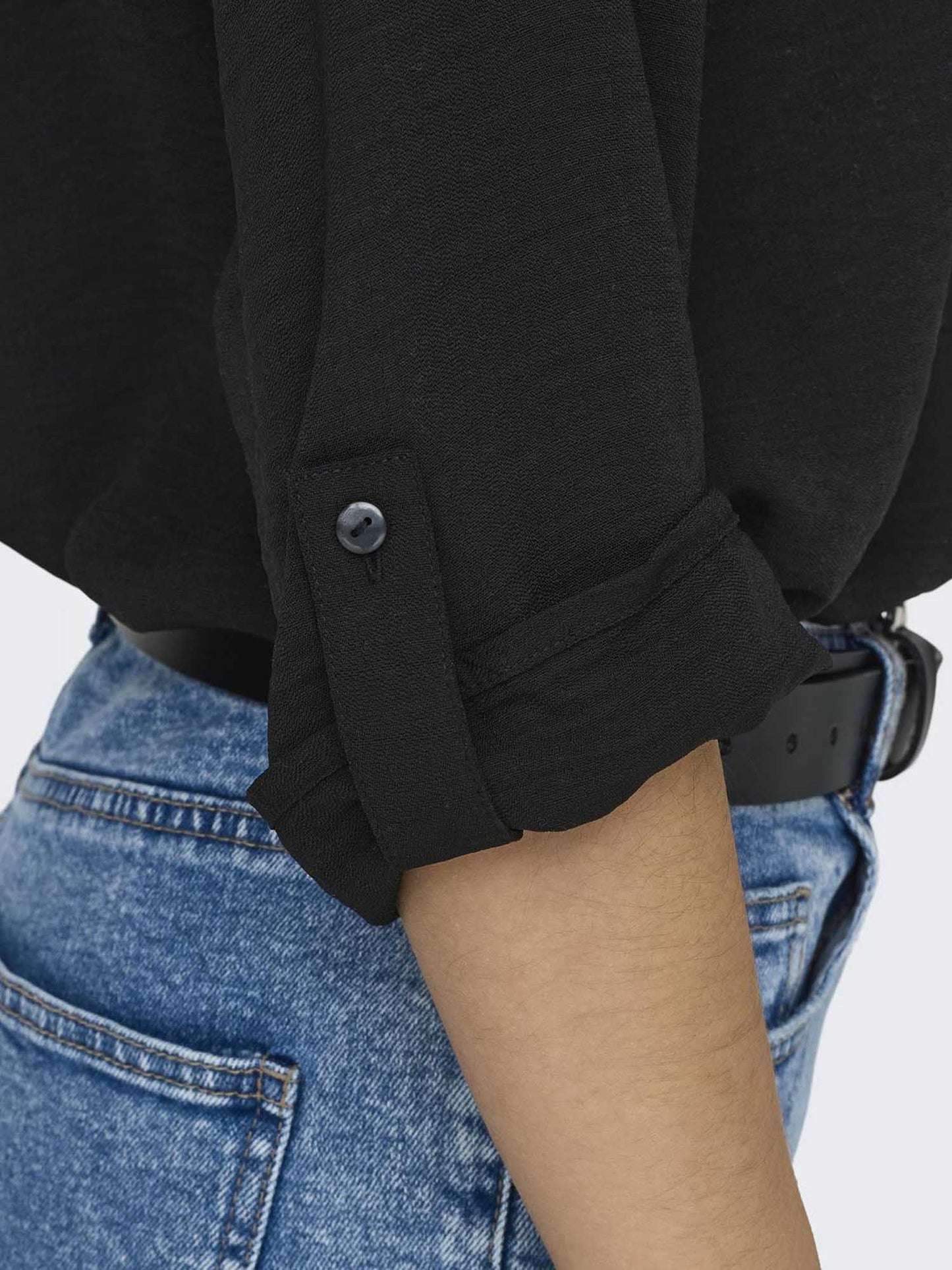 Elegante blusa nera da donna Jaqueline de Yong per la primavera estate