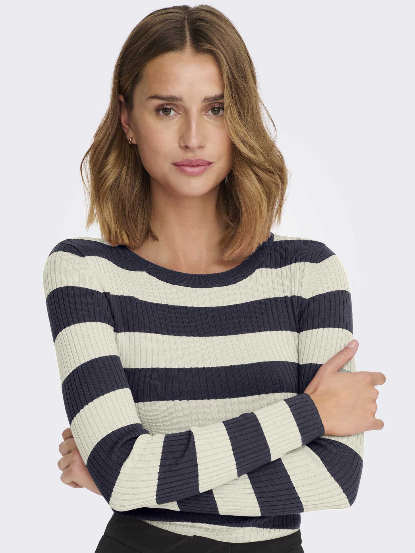 MAGLIA PLUM A RIGHE JACQUELINE DE YONG DA RAGAZZA NERO BIANCO