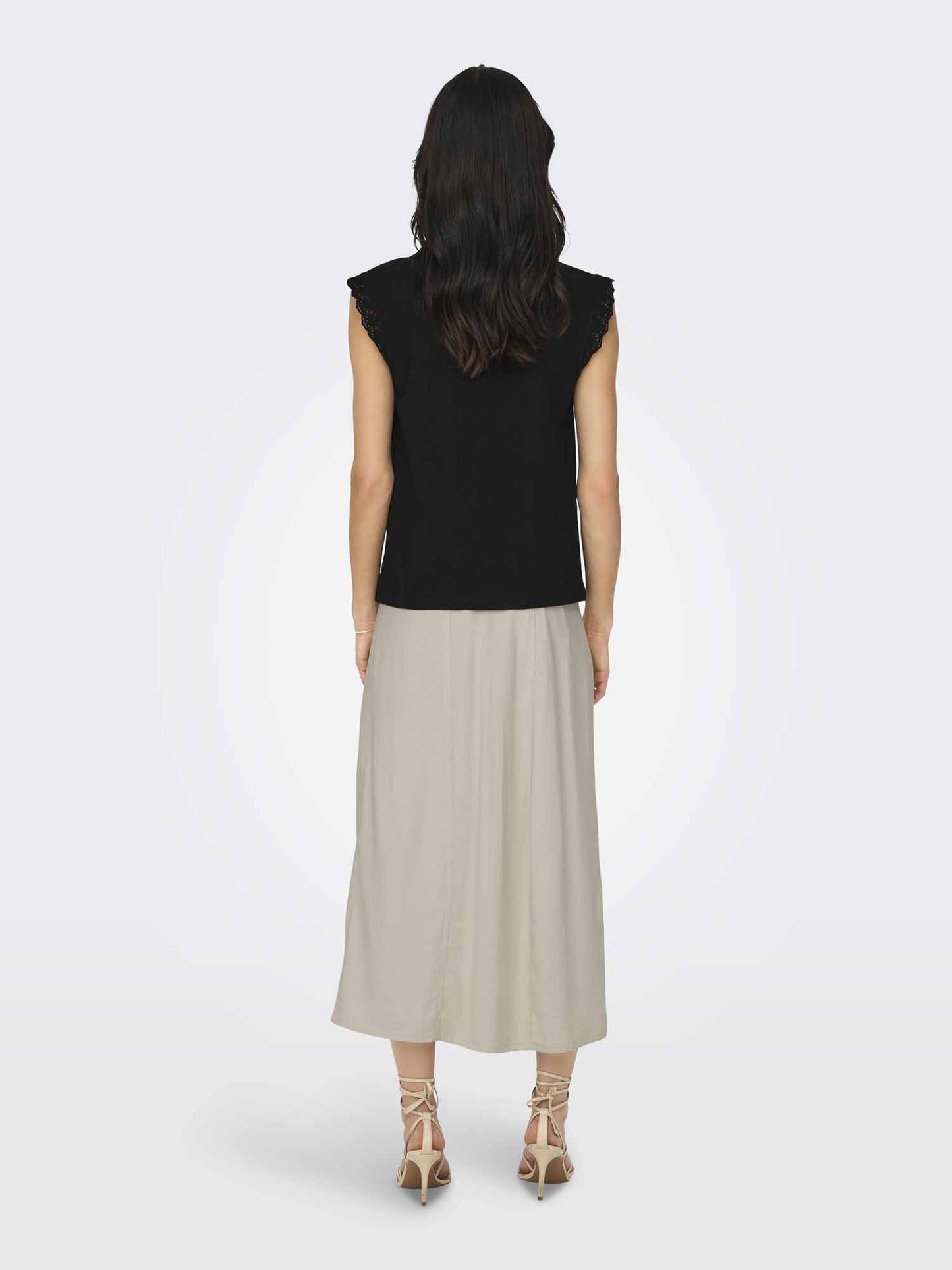 Jacqueline de Yong Salva, t-shirt donna maniche corte nera casual