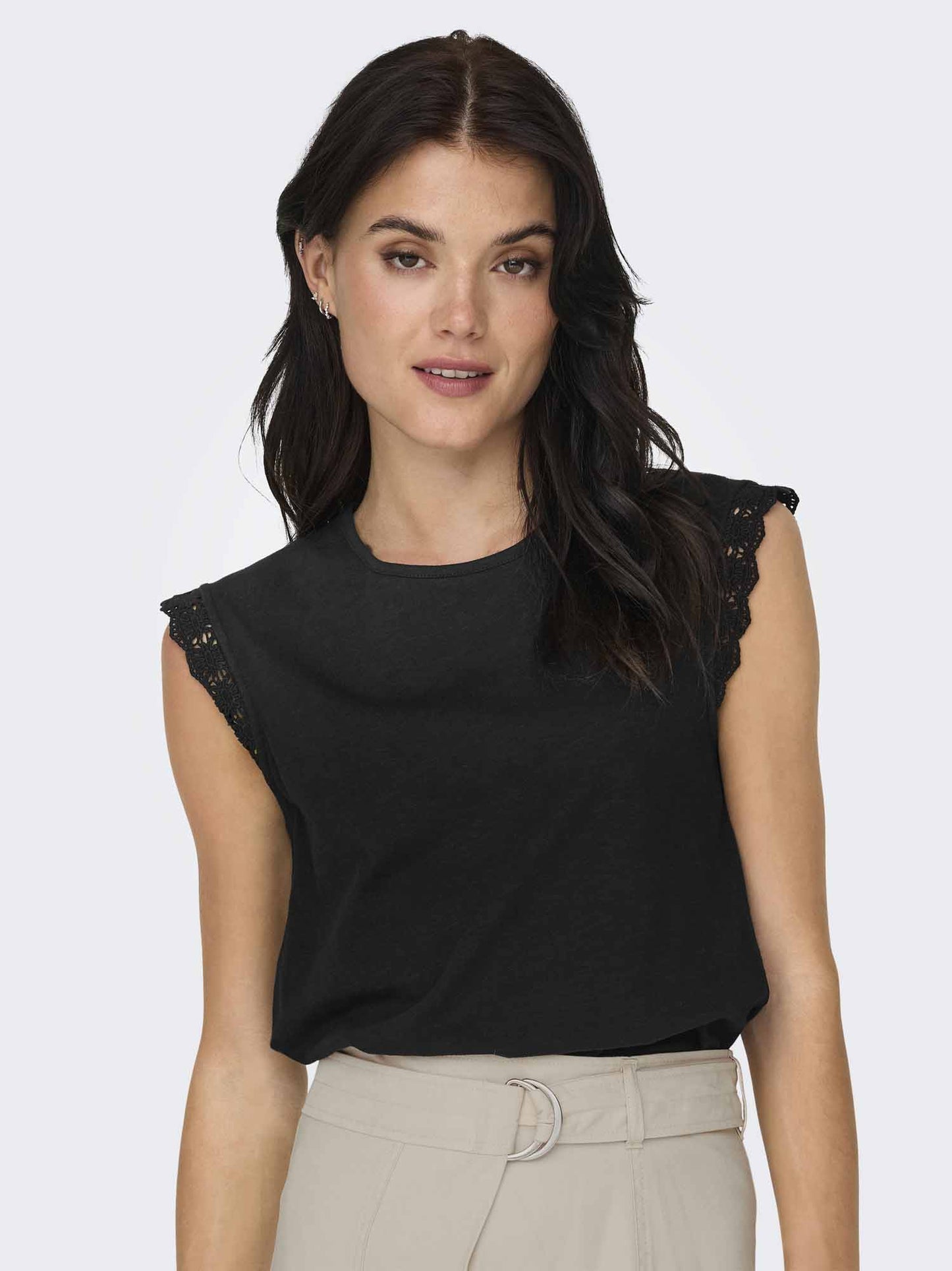 Jacqueline de Yong Salva, t-shirt donna maniche corte nera casual