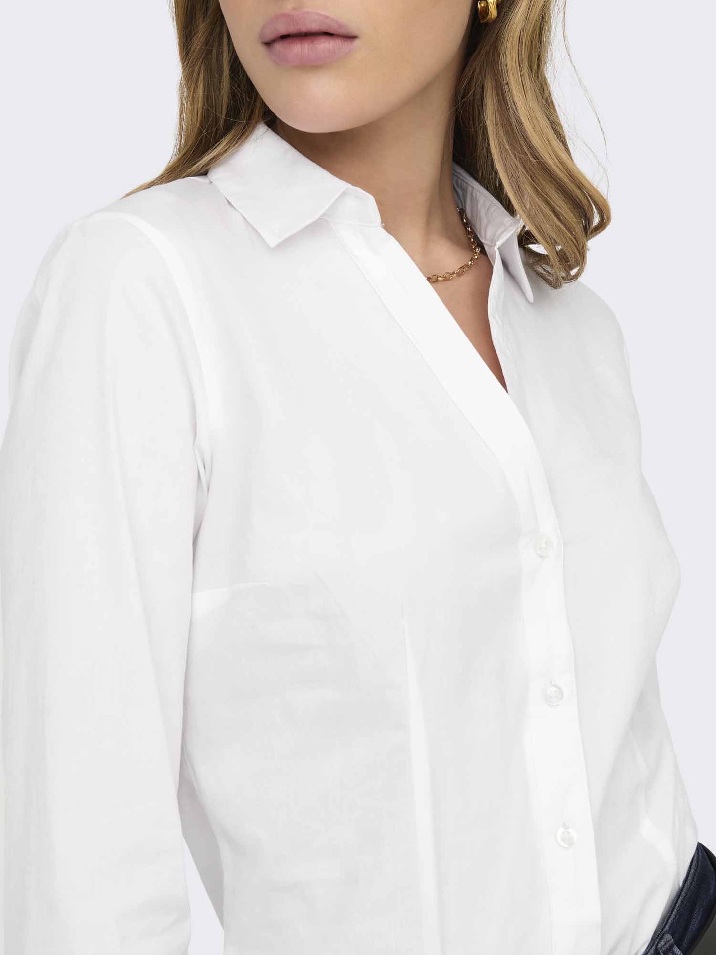 Jacqueline De Yong camicia bianca da donna elegante e versatile