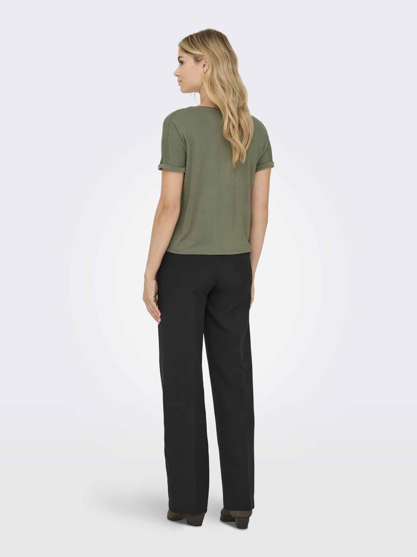 T-shirt verde a maniche corte Jaqueline de Yong da donna