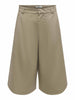 shorts-donna-jacqueline-de-yong-verde-dalle-linee-moderne