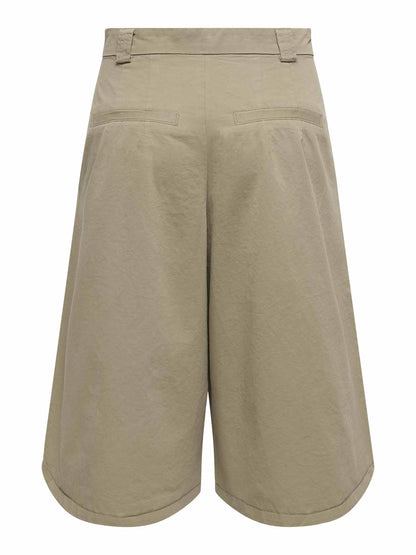 Shorts verdi donna Jacqueline de Yong dal design moderno