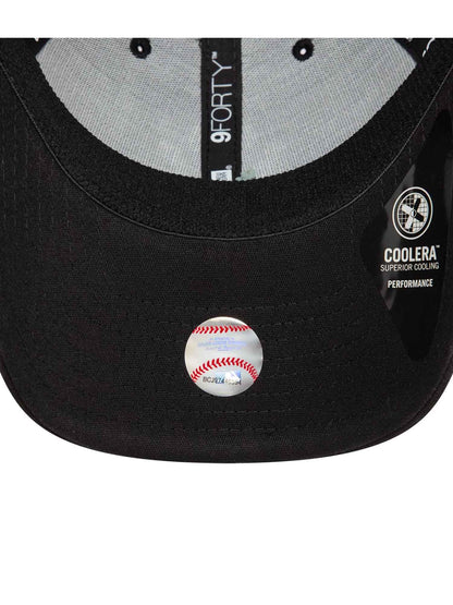 CAPPELLO CON VISIERA NEW ERA UNISEX NERO-BIANCO