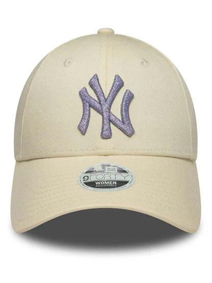 Cappello 9FORTY New York Yankees beige da donna con logo metallizzato