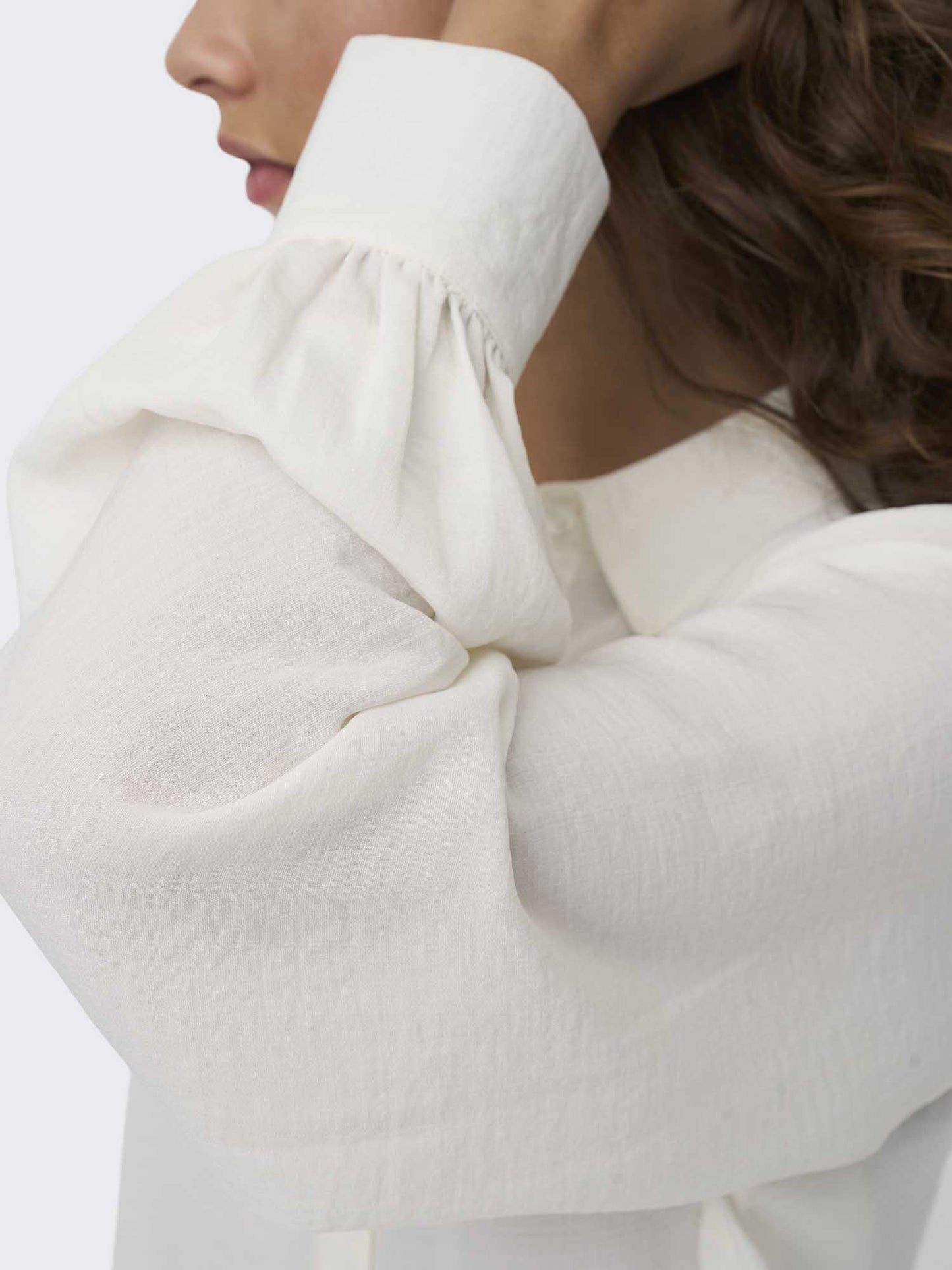 CAMICIA DIVYA JACQUELINE DE YONG DA RAGAZZA BIANCO