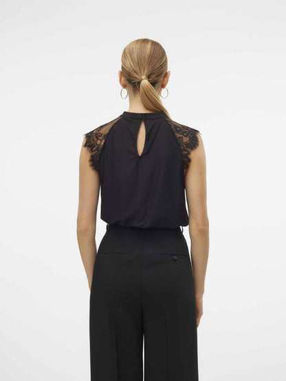 Top canotta elegante con pizzo nero da donna Vero Moda