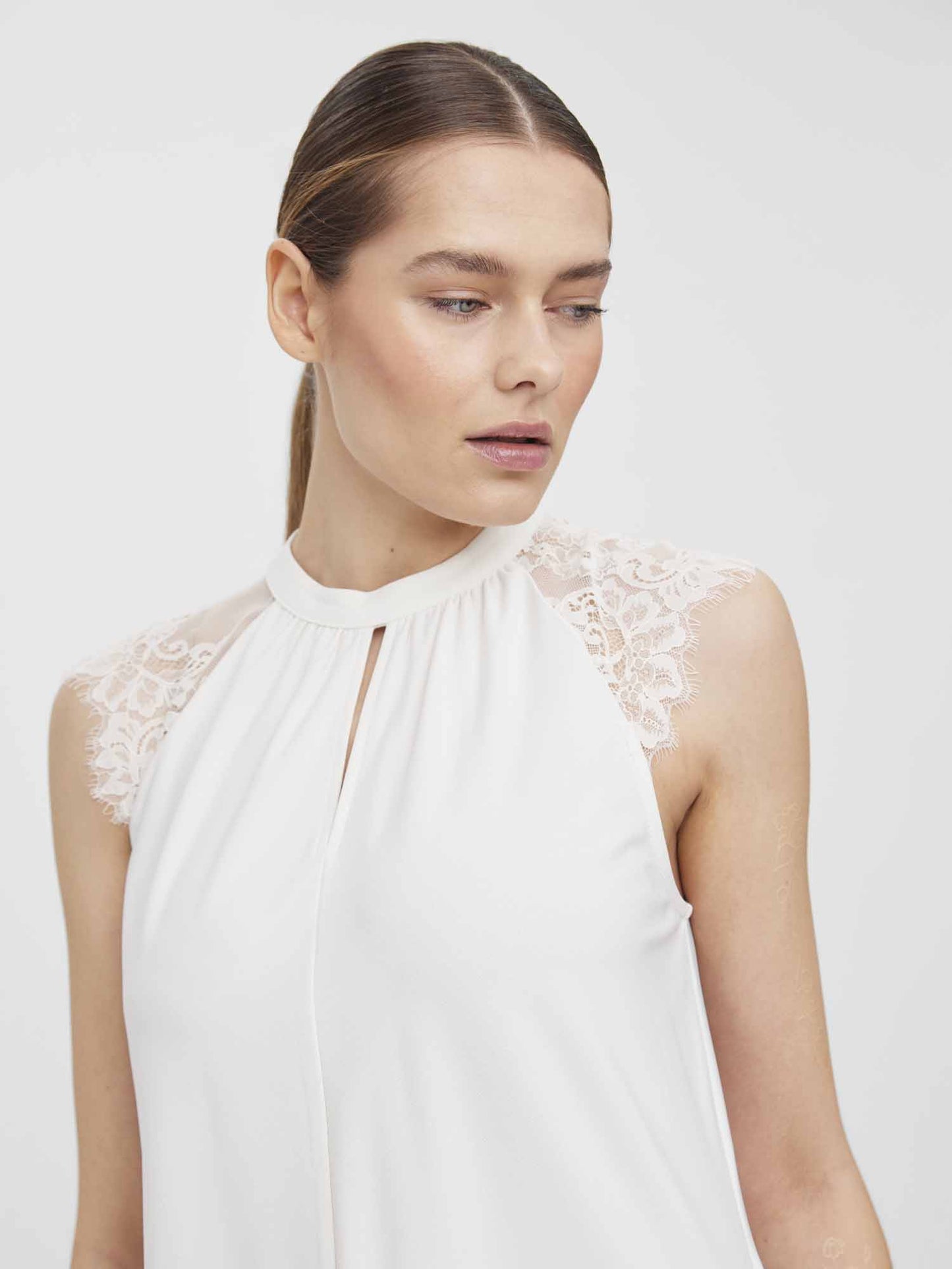 Canotta bianca da donna Vero Moda in morbido cotone