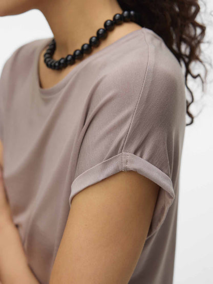 T-shirt unisex adulto Vero Moda con maniche corte e scollo girocollo moon