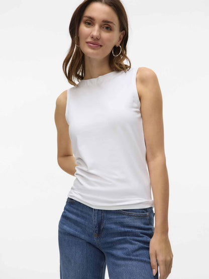 Canotta Vero Moda Panda bianca da donna con scollo a barca