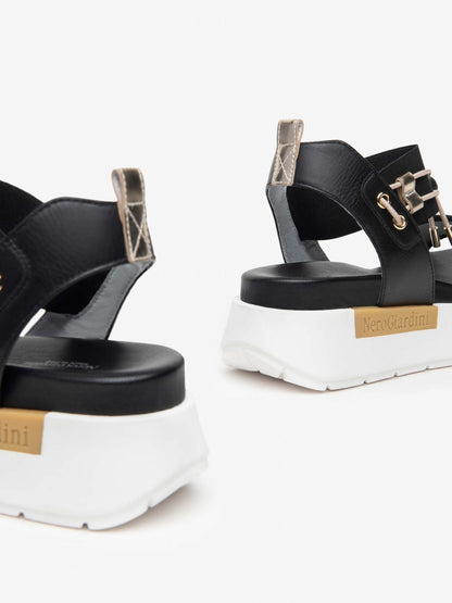SANDALO CON PLATFORM NERO GIARDINI DONNA NERO