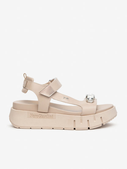 Sandalo platform con strass di Nero Giardini da donna rosa cipria