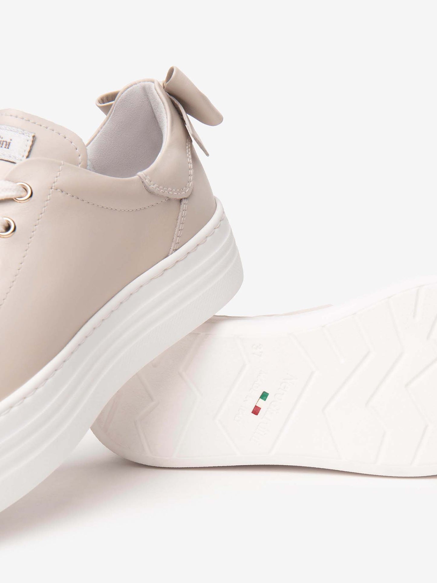 SNEAKERS CON FIOCCO NERO GIARDINI DONNA LATTE
