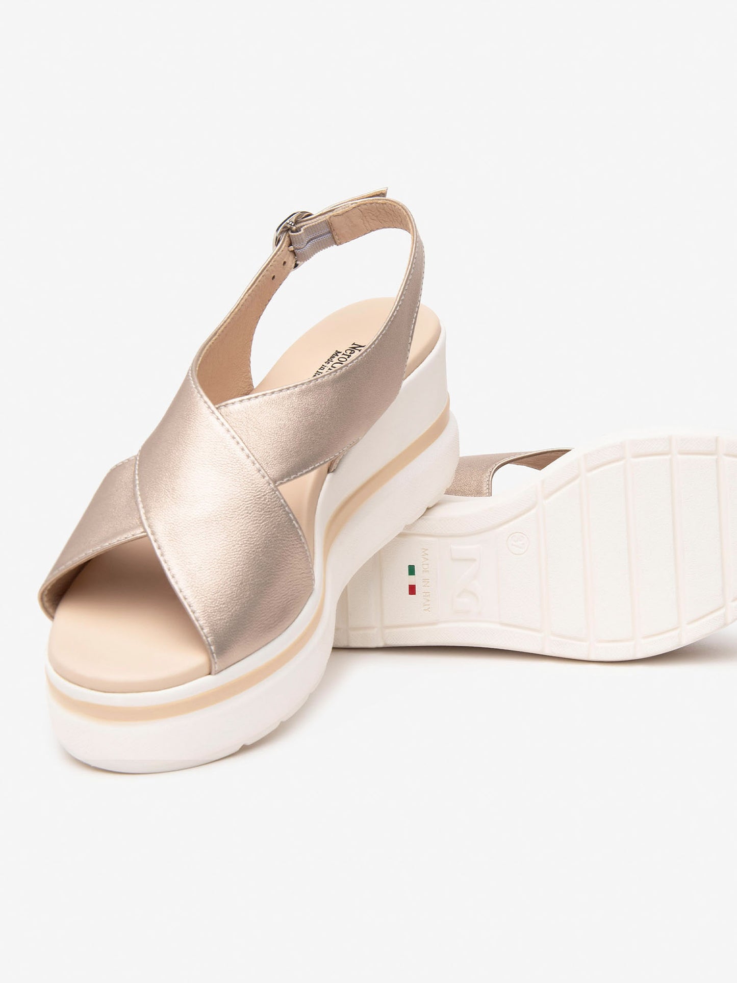 Nero Giardini Alican, sandali donna in tono argento metallizzato