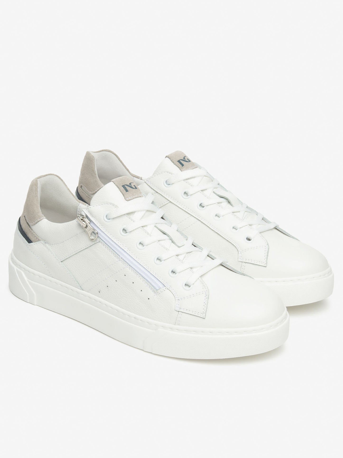 Sneakers Iseo Nero Giardini da uomo in pelle bianca con chiusura doppia
