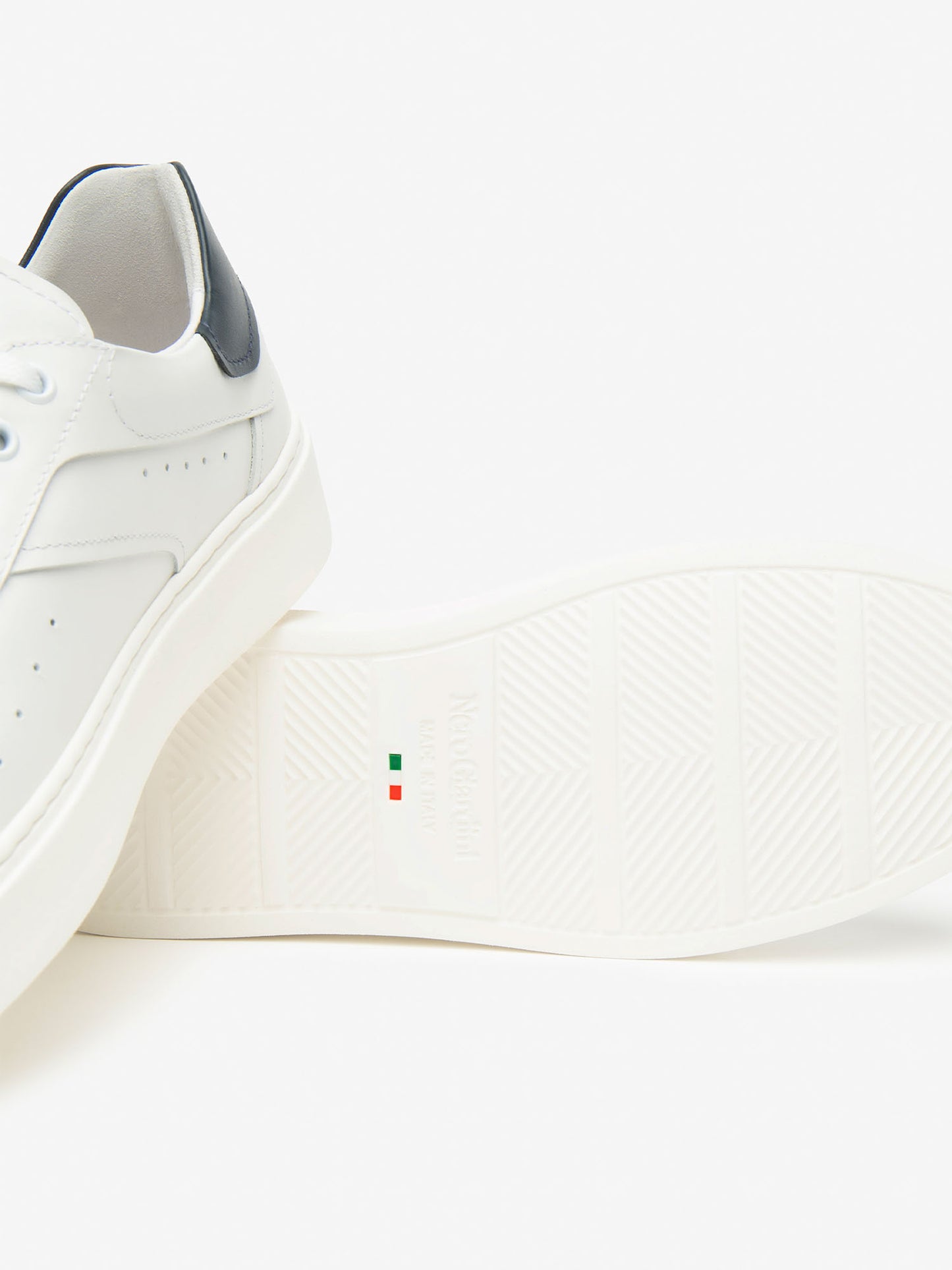 Sneakers Rodero da uomo in pelle bianca Nero Giardini