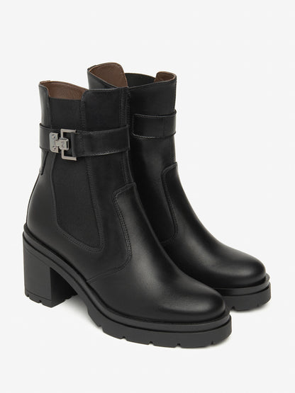 STIVALETTI CHELSEA CON TACCO NeroGiardini DA DONNA NERO