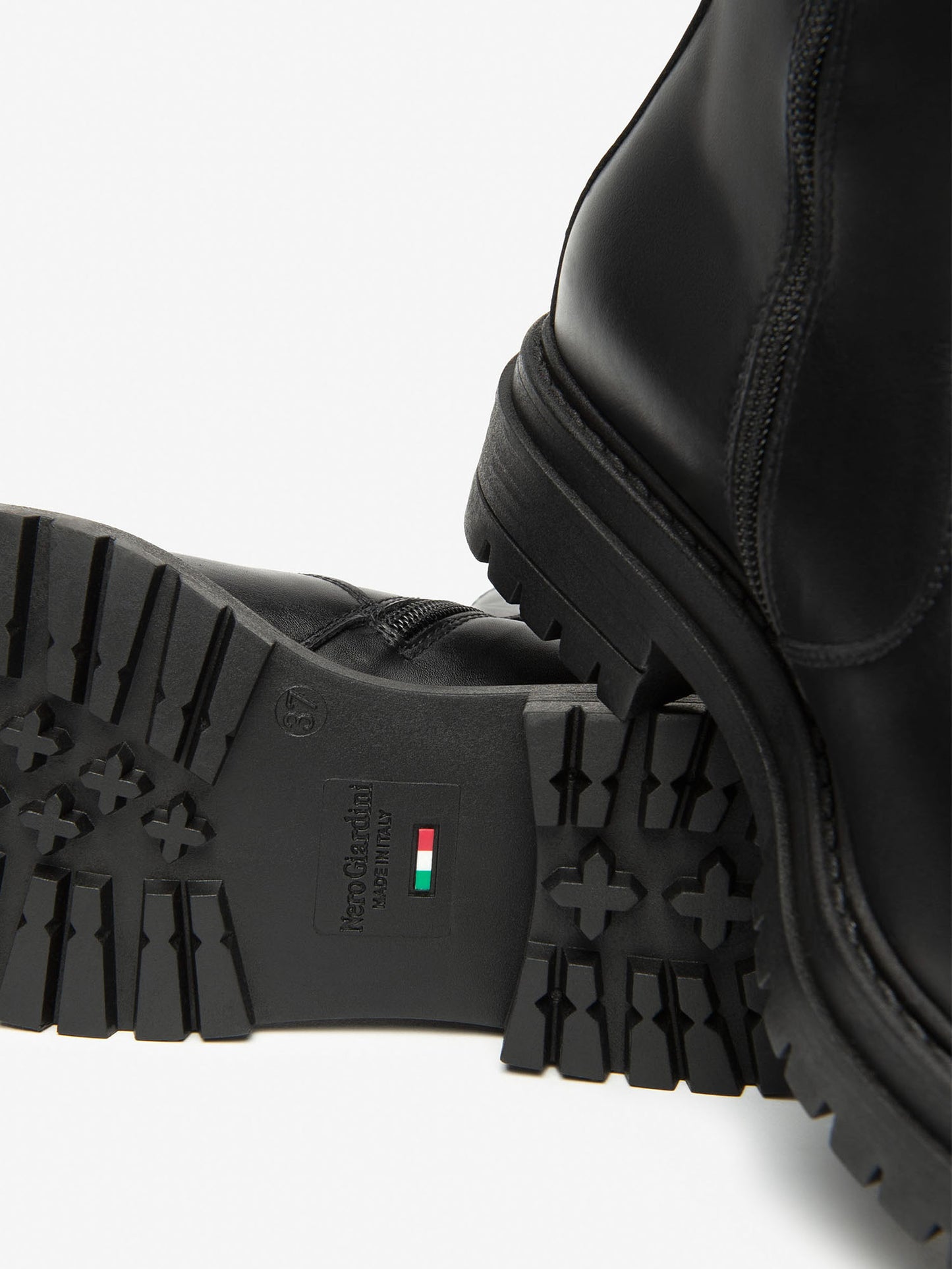 STIVALETTI CHELSEA CON ELASTICO E ZIP NeroGiardini DA DONNA NERO