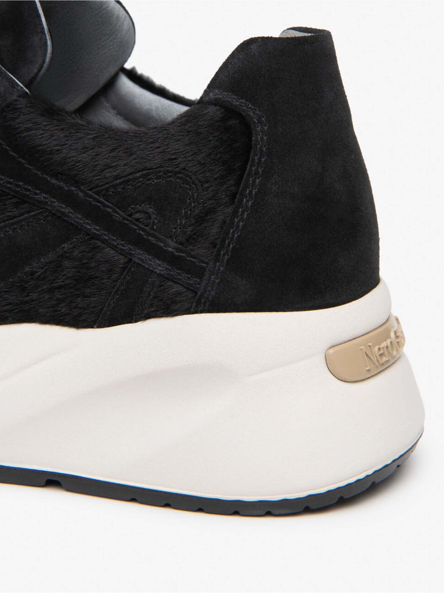 Nero Giardini String, sneakers da donna nere