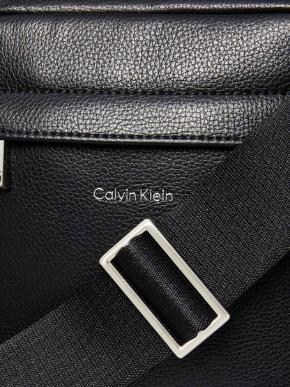 TRACOLLA RAISED REPORTER CALVIN KLEIN UOMO NERO