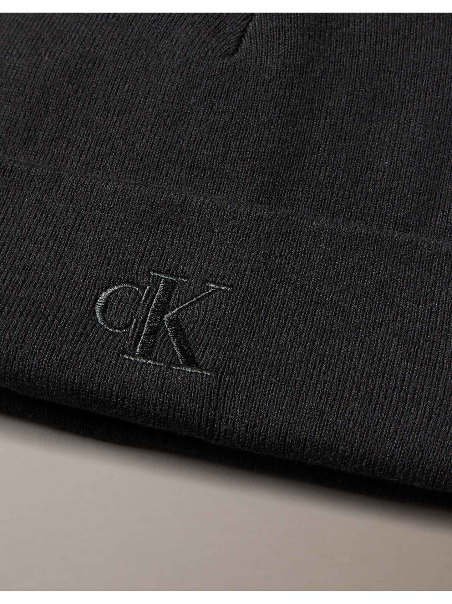 CALVIN KLEIN CAPPELLO FINE RIB UOMO NERO