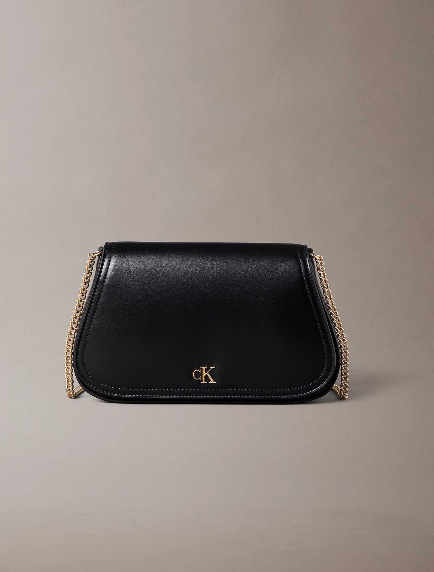 Pochette Calvin Klein Curved Wallet On Chain nera da donna