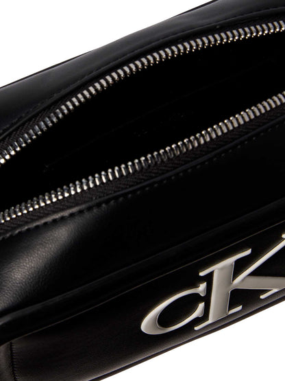 Calvin Klein Bold Camera Bag, borsa a tracolla nera da donna