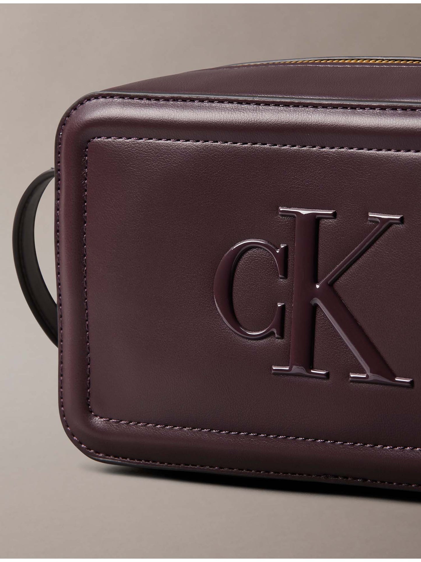 CALVIN KLEIN BORSA RAISED CAMERA BAG DONNA BORDEAUX