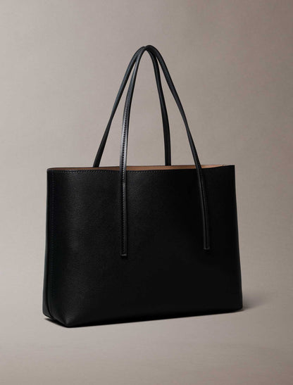 Calvin Klein Logo Small Tote, borsa tote nera da donna