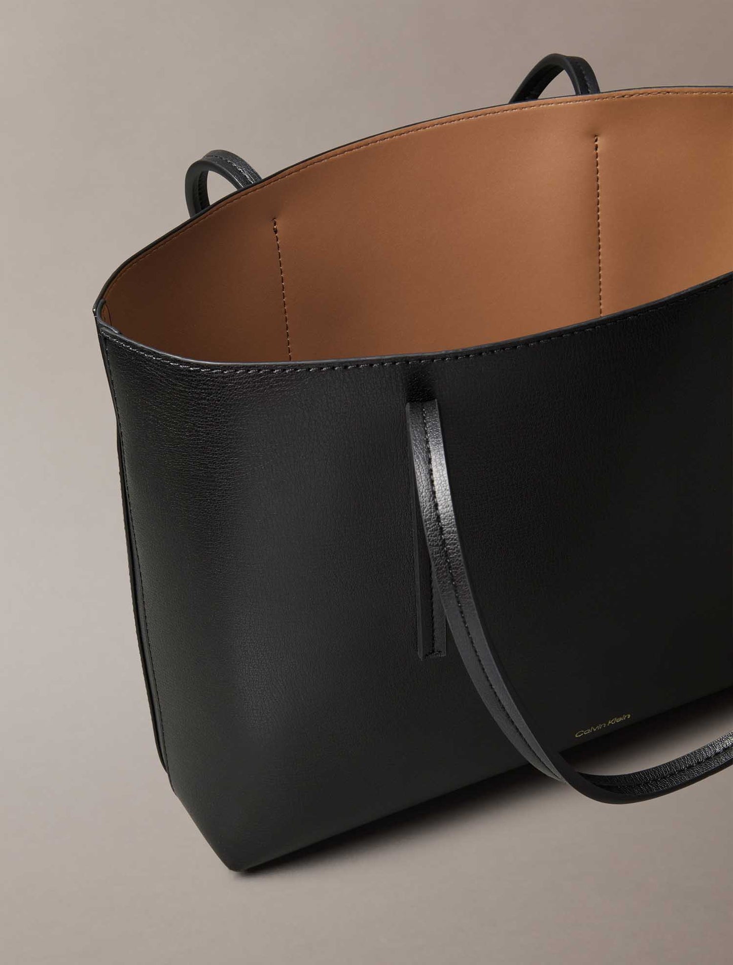 Calvin Klein Logo Small Tote, borsa tote nera da donna