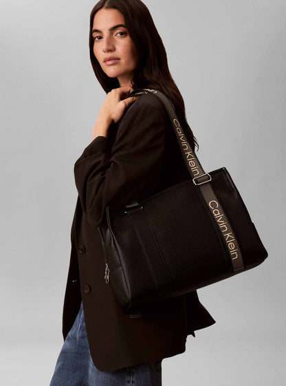 Calvin Klein Webbing Adj Strap Tote, borsa da unisex adulto nero