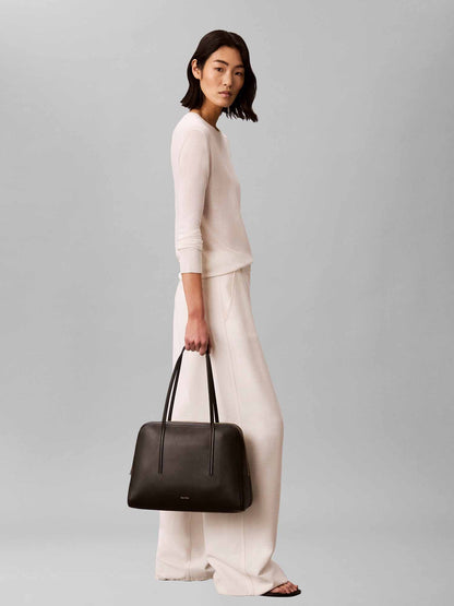 Calvin Klein Foil Logo Bowling, borsa da unisex adulto nera