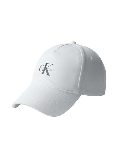 Cappello baseball bianco Calvin Klein con monologo da donna