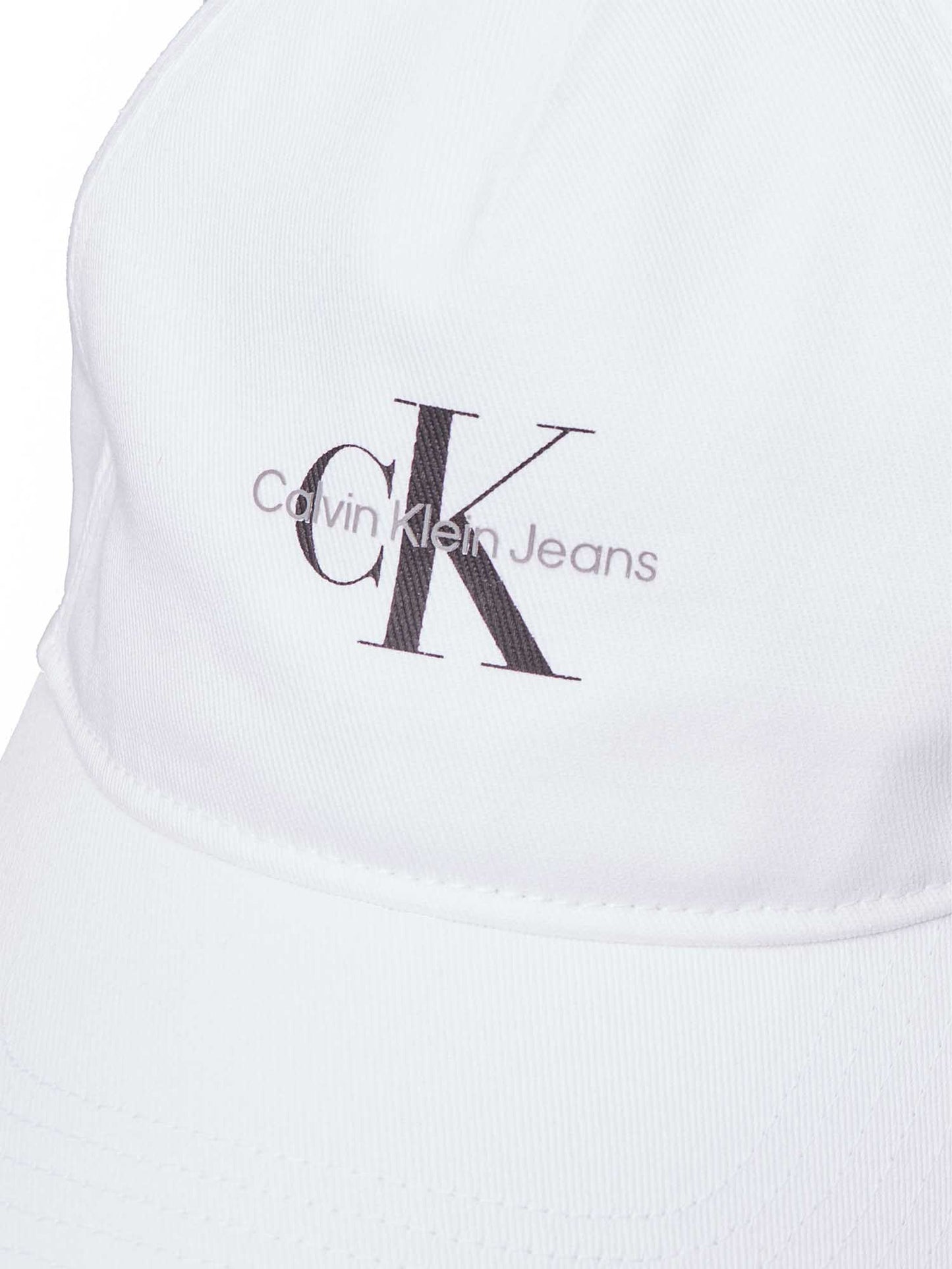 Cappello baseball bianco Calvin Klein con monologo da donna