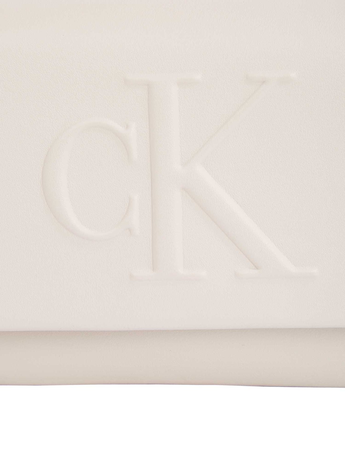 CK SCULPTED FLAP SHO