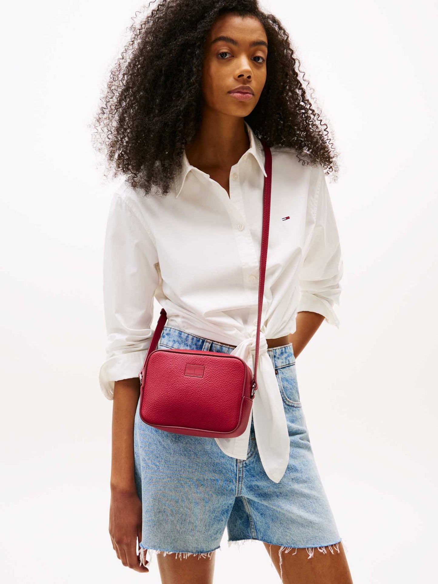 TOMMY H. MUST CAMERA