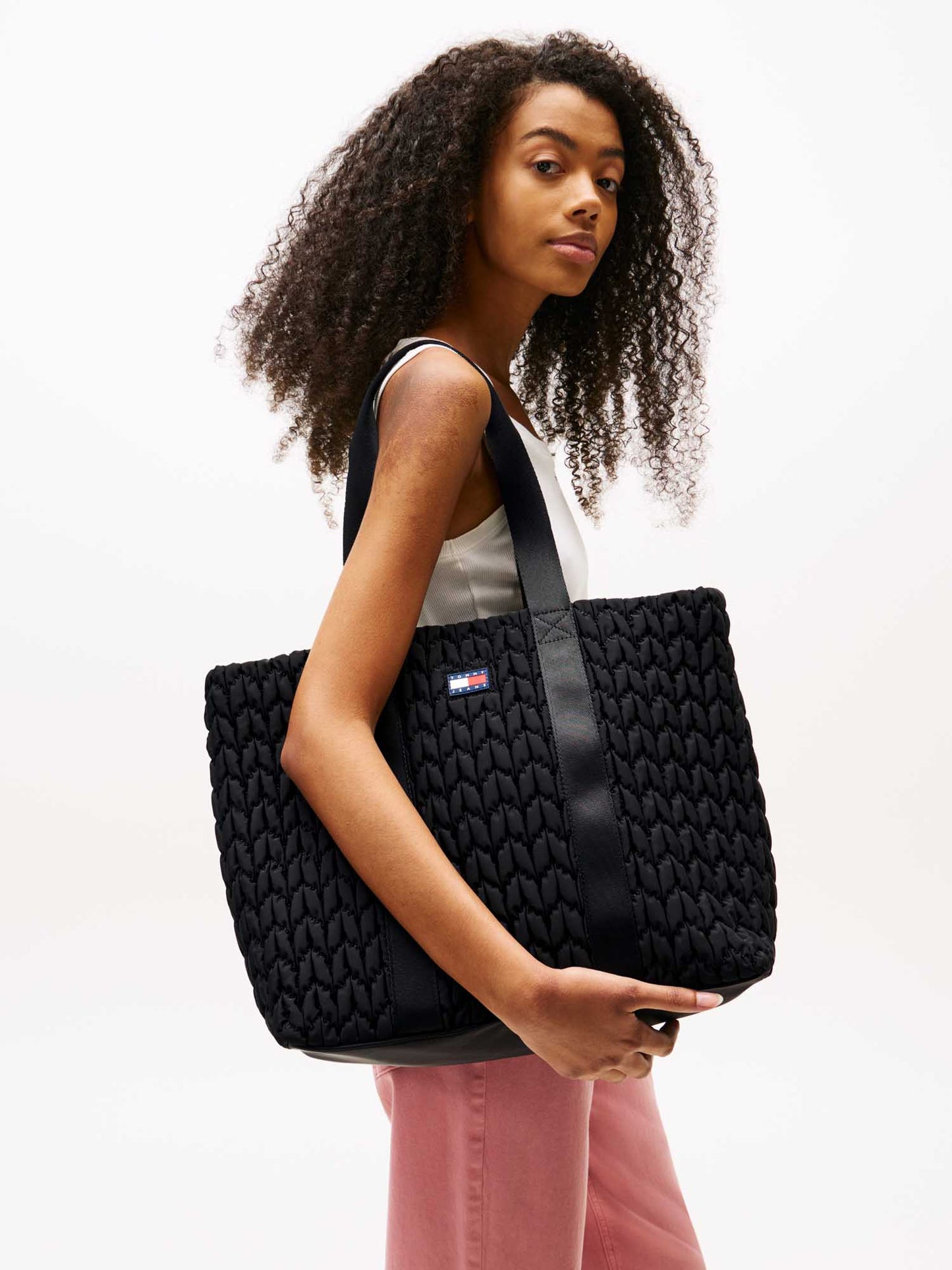 TOMMY H. URBAN QUILT