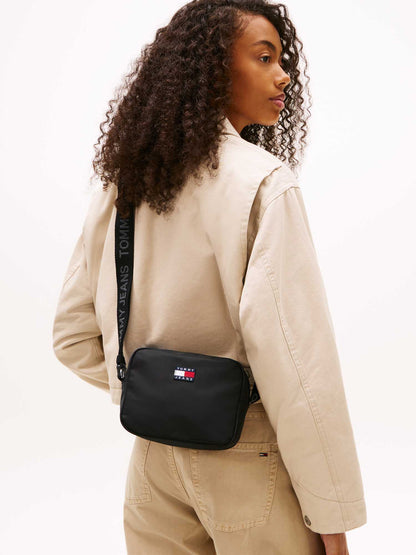 Borsa a tracolla nera Tommy Jeans Essentials Camera Bag da donna