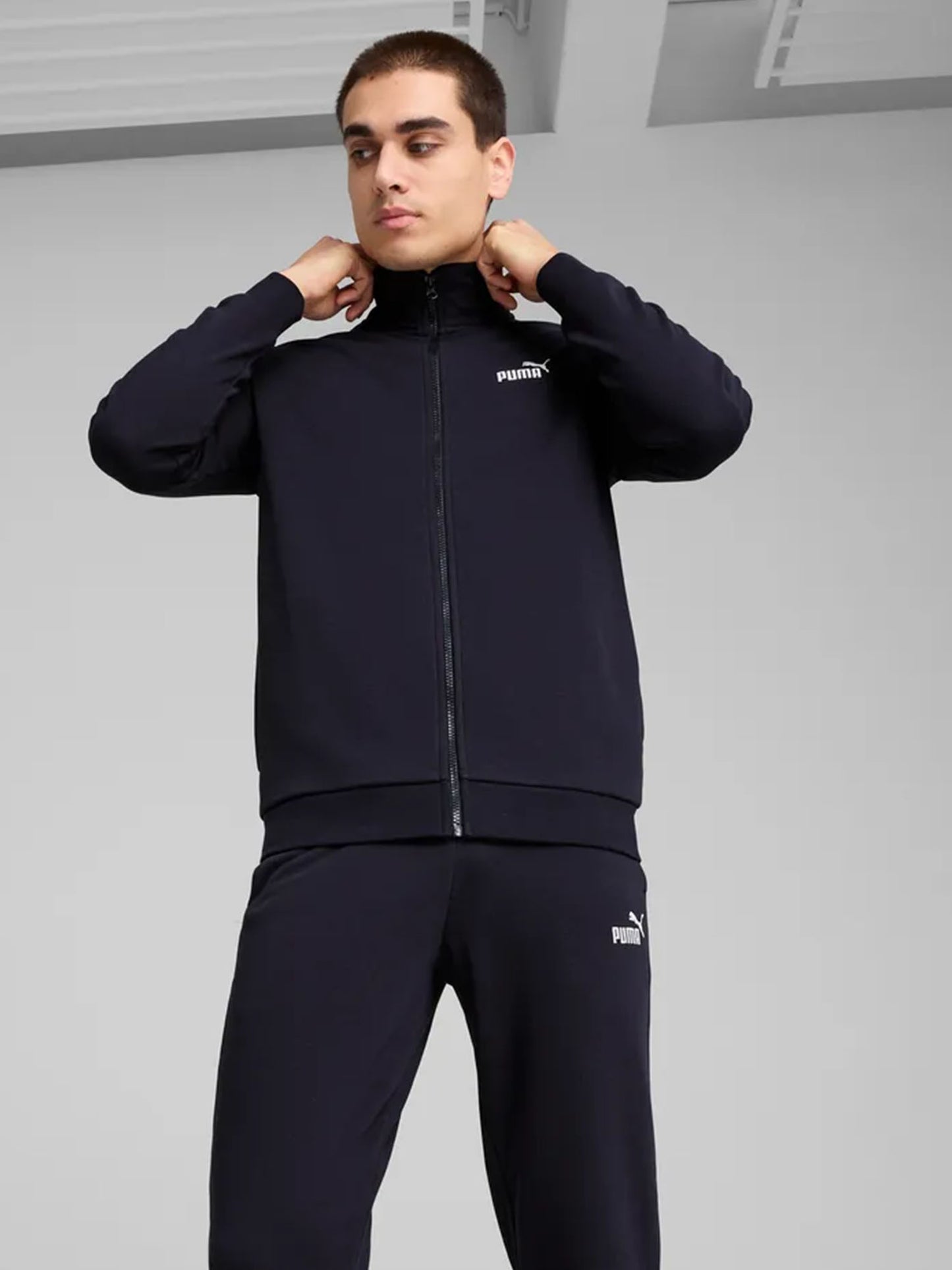 Tuta Essentials Puma uomo blu in cotone per uso sportivo