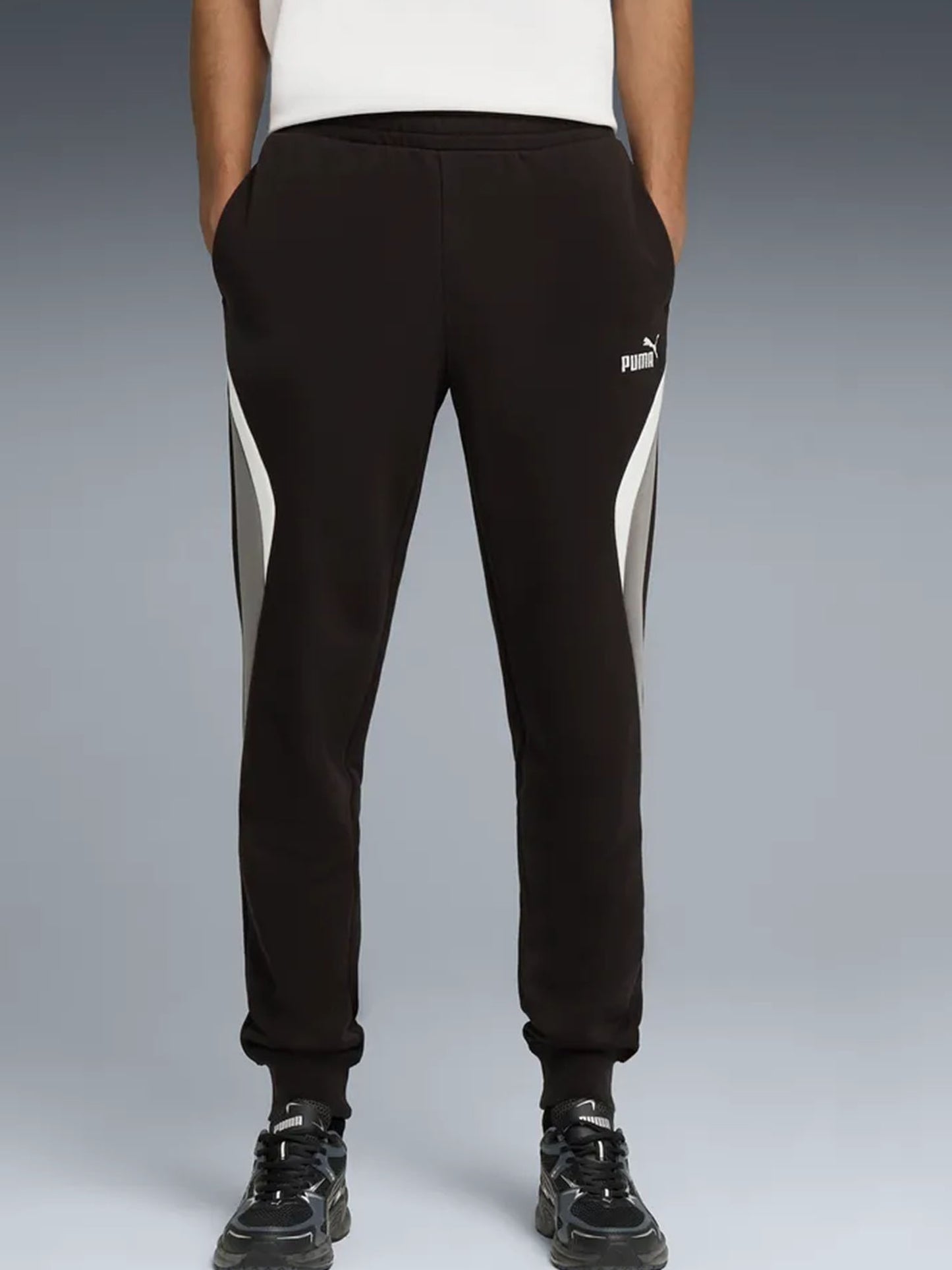 Pantaloni Essentials Block uomo di Puma in nero, comodi e versatili